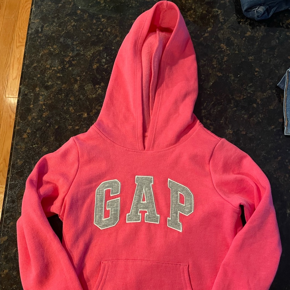 Girls Gap sweatshirt